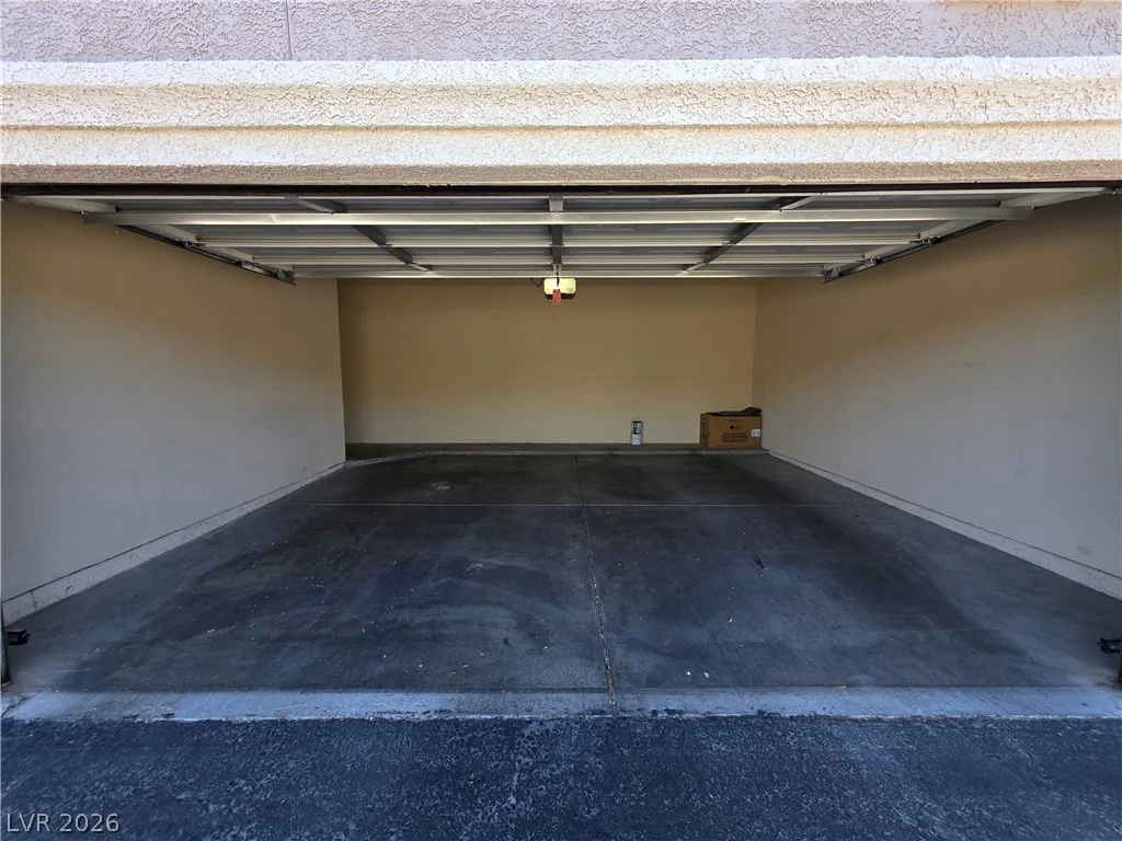 10001 Peace, Las Vegas, NV 89147