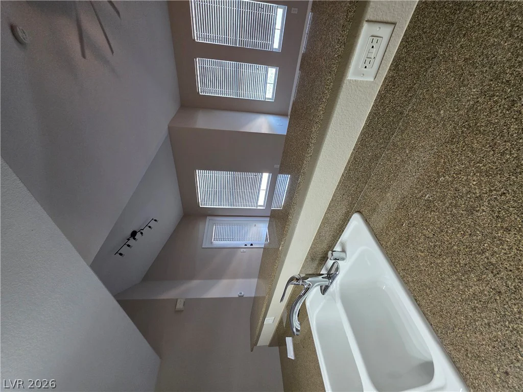 10001 Peace, Las Vegas, NV 89147
