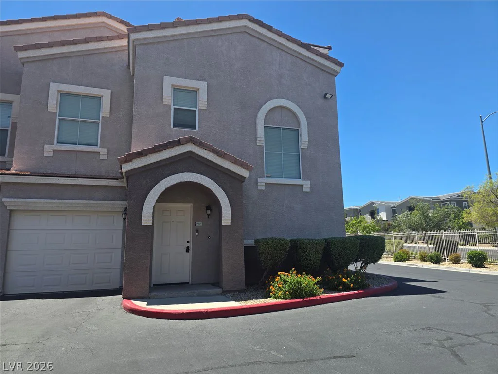 10001 Peace, Las Vegas, NV 89147