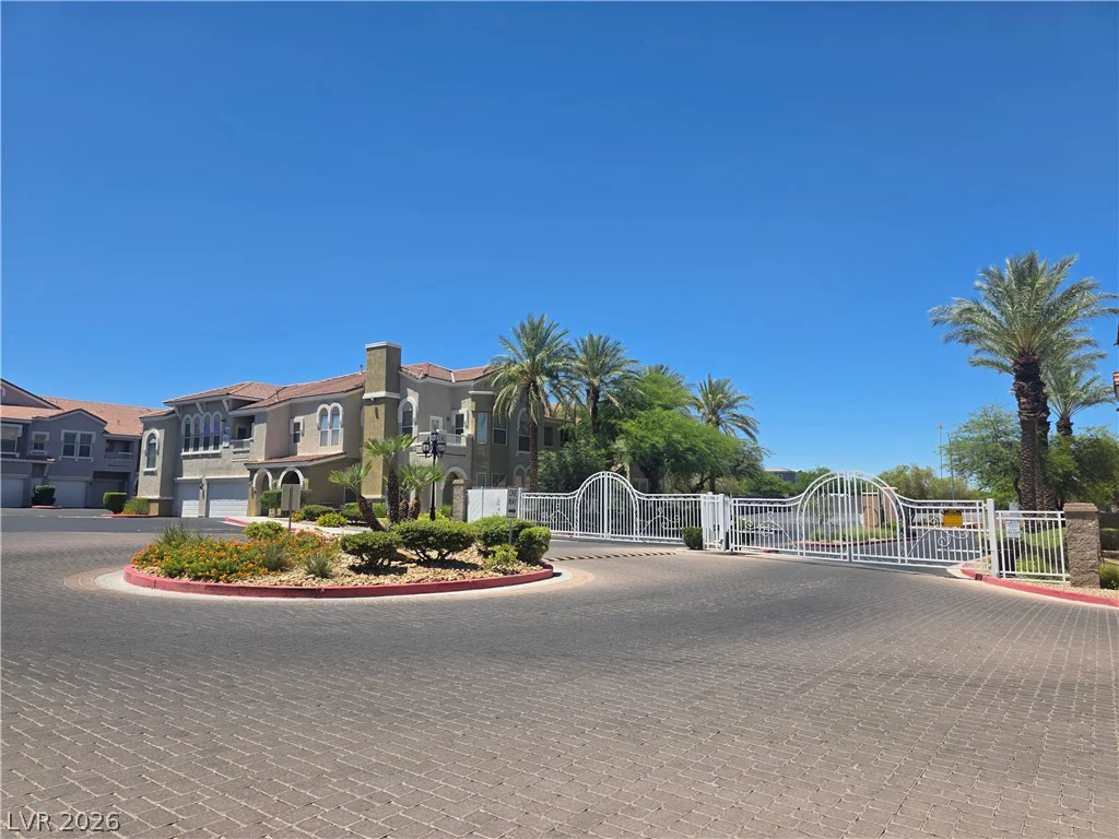 10001 Peace, Las Vegas, NV 89147