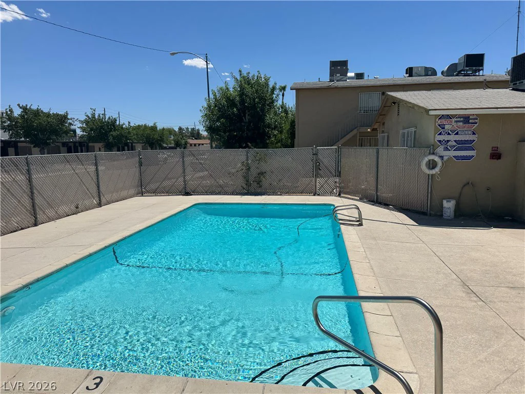 3831 Daisy, Las Vegas, NV 89119