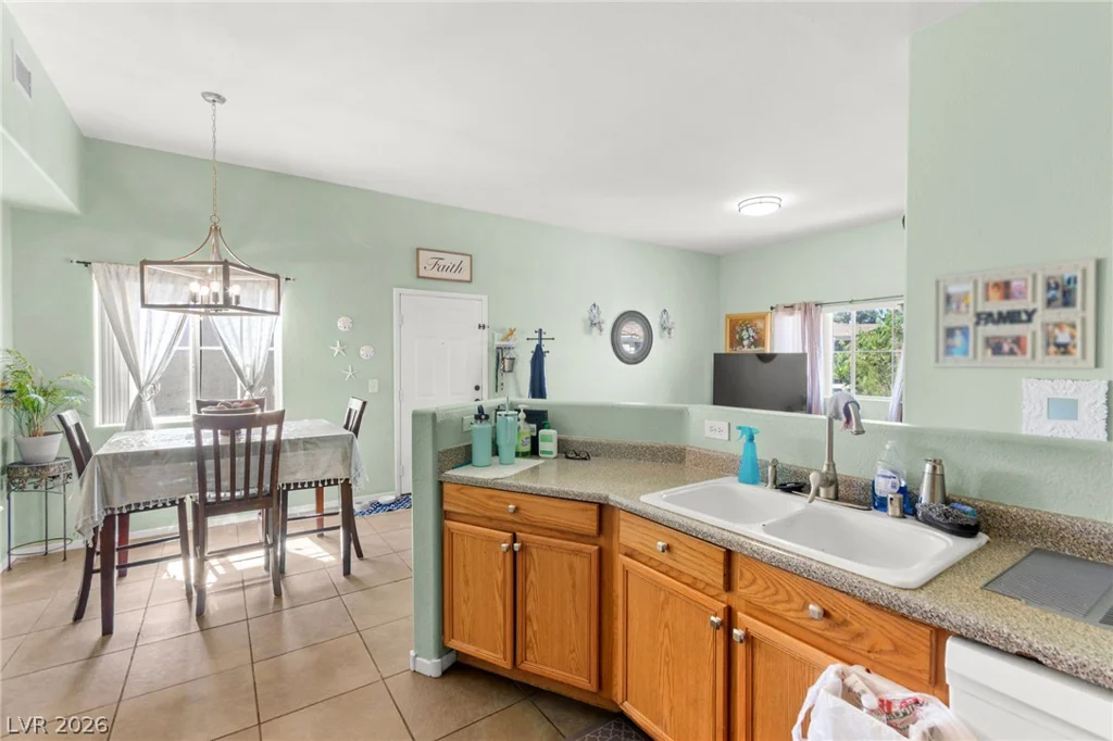 9303 Gilcrease, Las Vegas, NV 89149
