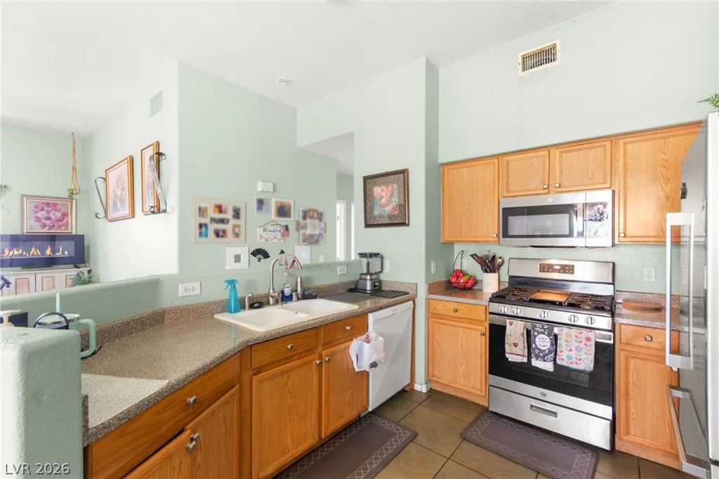 9303 Gilcrease, Las Vegas, NV 89149