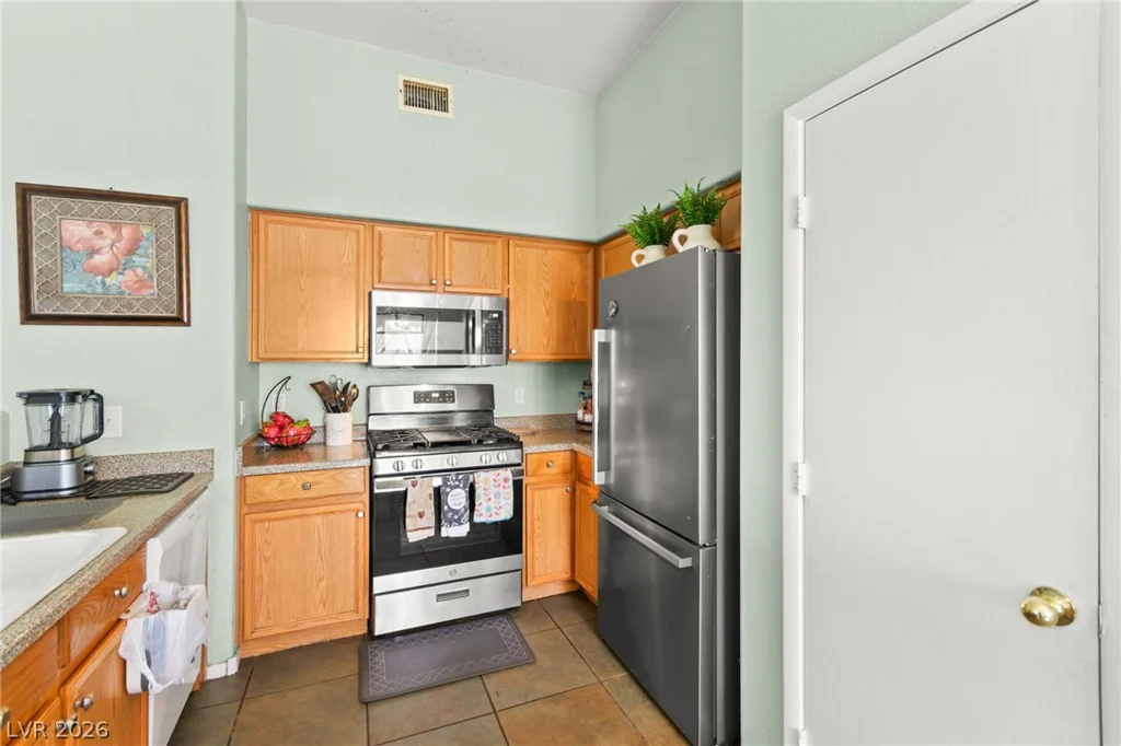 9303 Gilcrease, Las Vegas, NV 89149