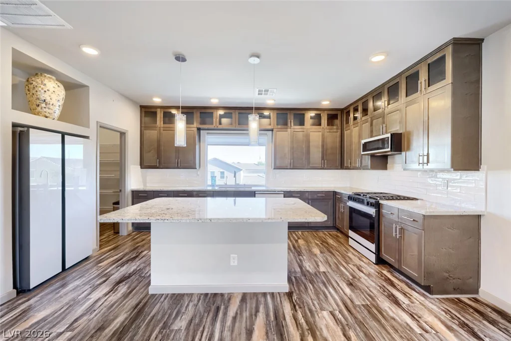 8011 Haywood Estate, Las Vegas, NV 89113