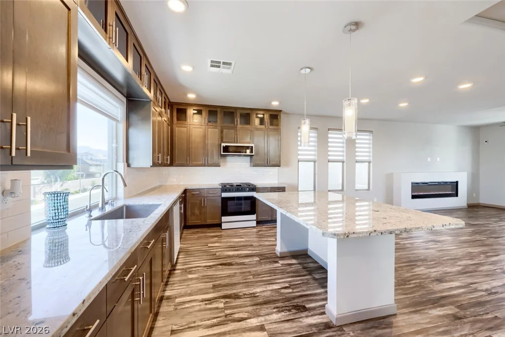 8011 Haywood Estate, Las Vegas, NV 89113