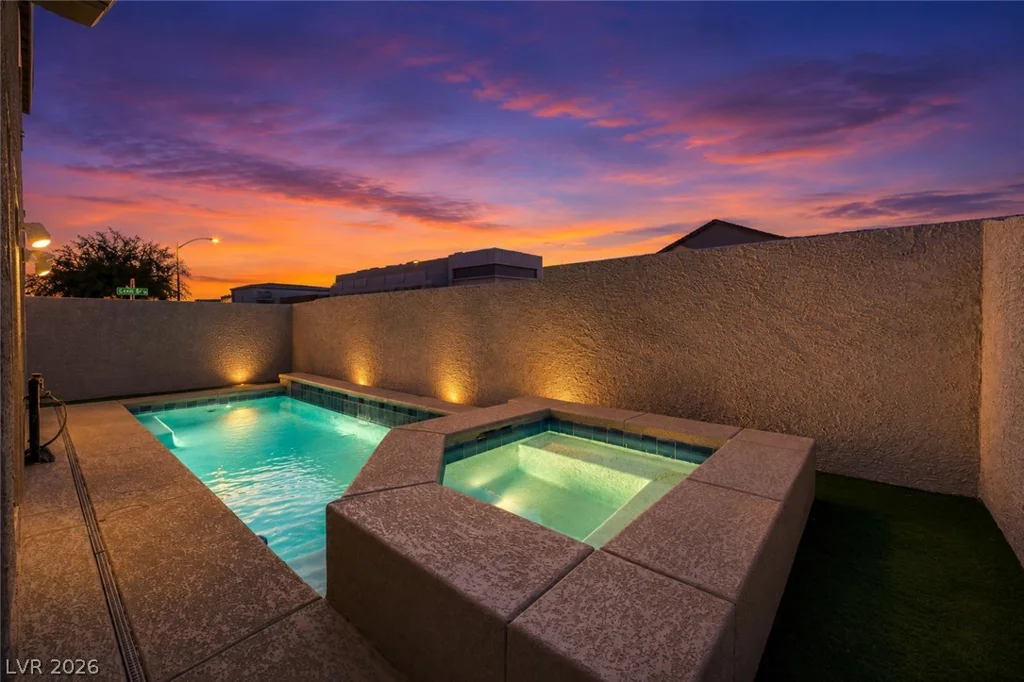 8011 Haywood Estate, Las Vegas, NV 89113