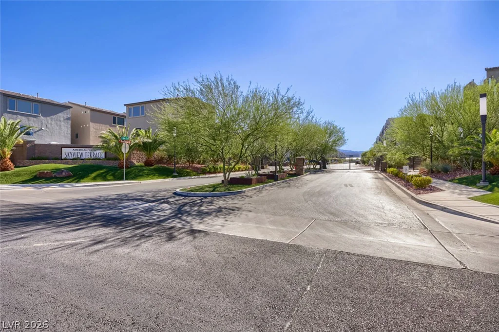 8011 Haywood Estate, Las Vegas, NV 89113