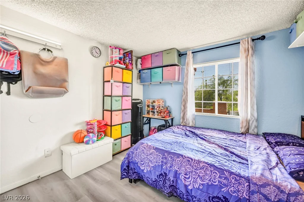 231 Mission Newport, Las Vegas, NV 89107