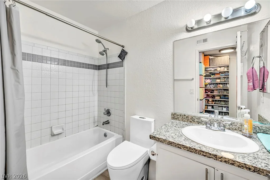 231 Mission Newport, Las Vegas, NV 89107
