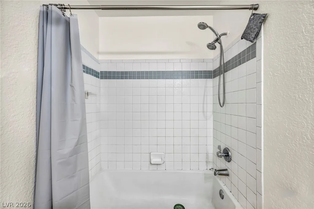 231 Mission Newport, Las Vegas, NV 89107