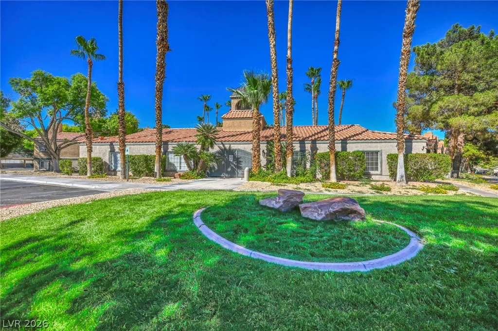 231 Mission Newport, Las Vegas, NV 89107