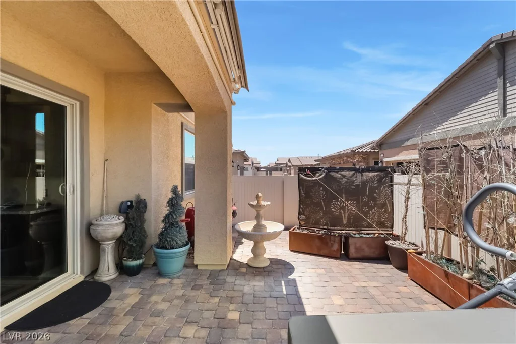 794 Hibiscuss Blossom, Henderson, NV 89011