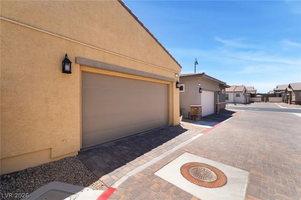 794 Hibiscuss Blossom, Henderson, NV 89011