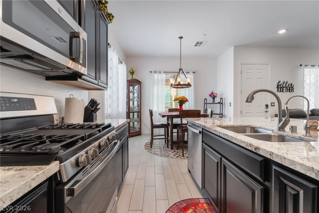794 Hibiscuss Blossom, Henderson, NV 89011