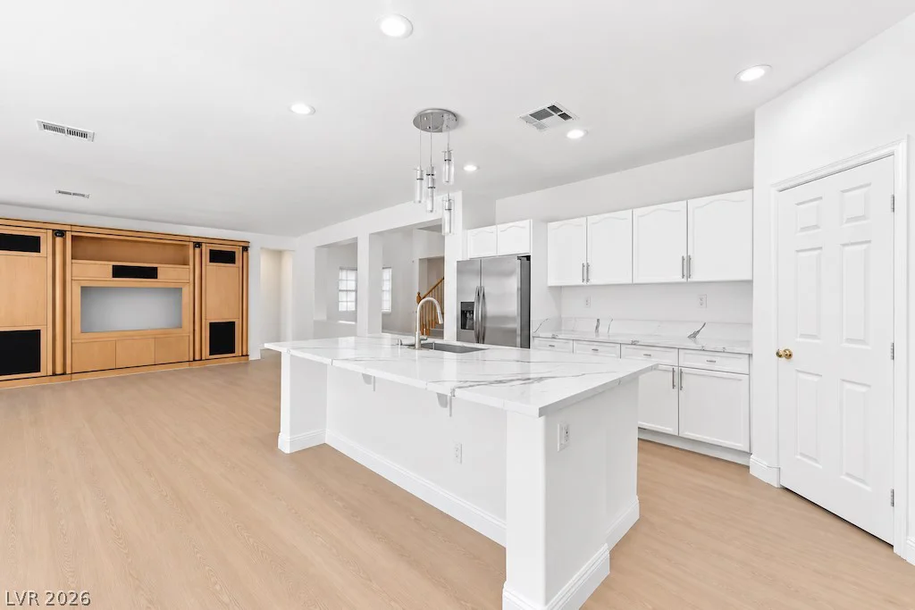 7681 Mesa Verde, Las Vegas, NV 89113