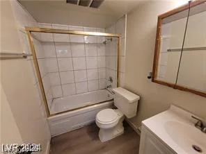 615 Royal Crest, Las Vegas, NV 89169