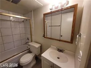 615 Royal Crest, Las Vegas, NV 89169