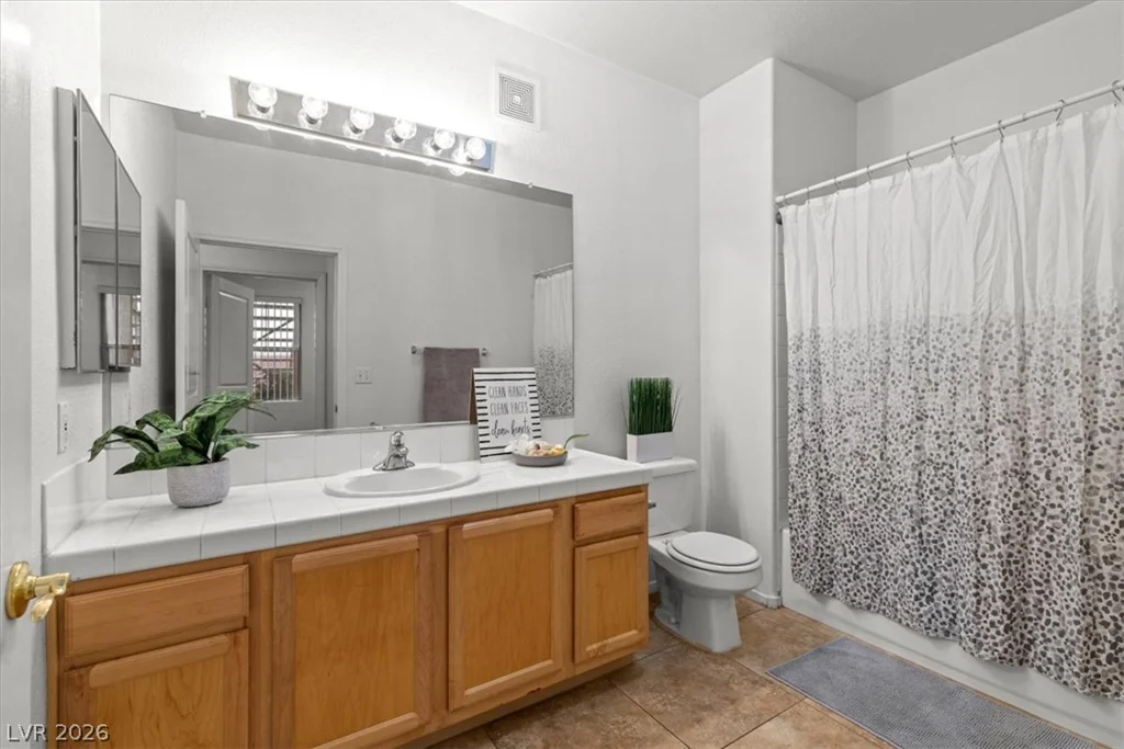 1000 Duckhorn, Las Vegas, NV 89144