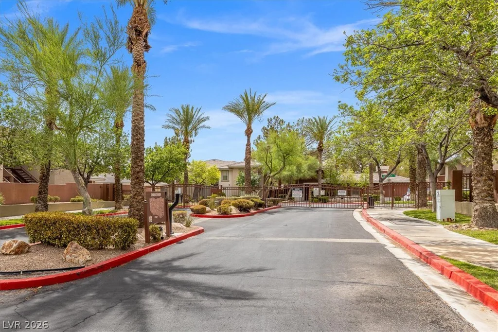 1000 Duckhorn, Las Vegas, NV 89144