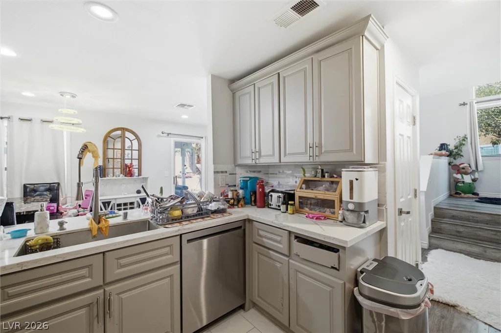 3305 Summerfield, Las Vegas, NV 89117