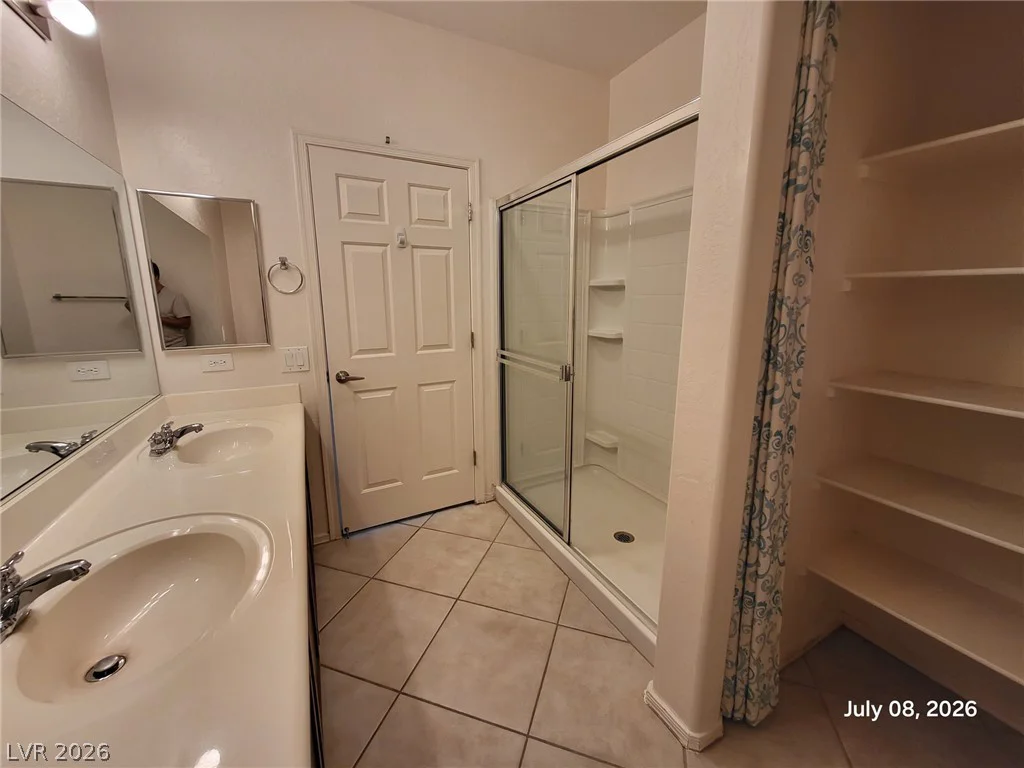 8324 Charleston, Las Vegas, NV 89117