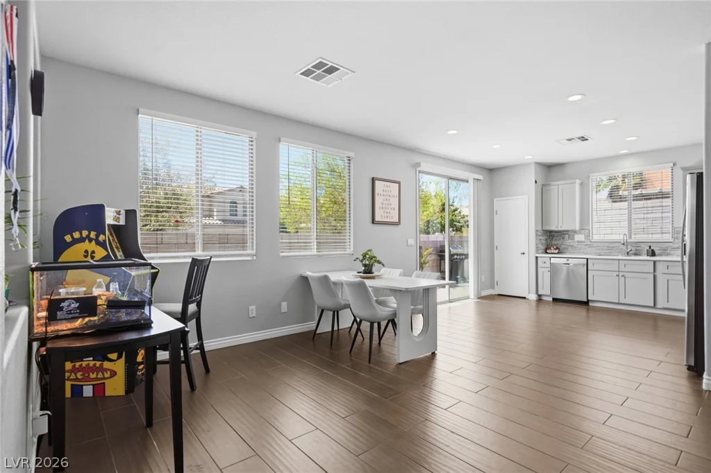 5575 Cresent Valley, Las Vegas, NV 89148