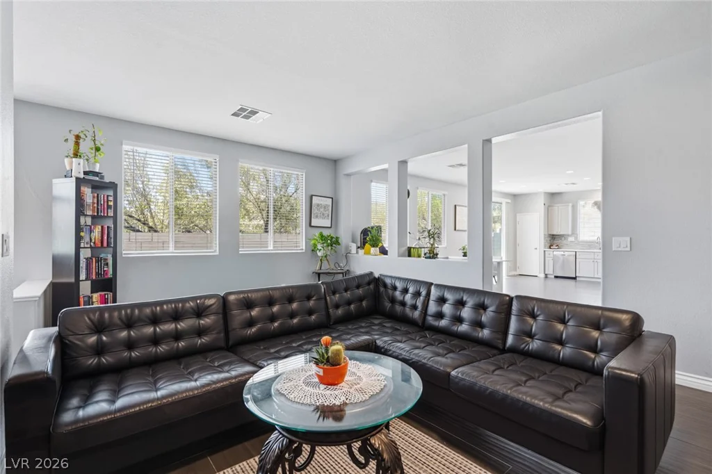 5575 Cresent Valley, Las Vegas, NV 89148