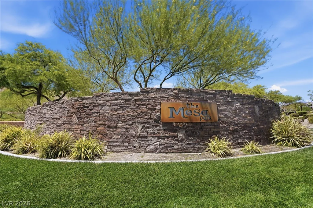 5575 Cresent Valley, Las Vegas, NV 89148