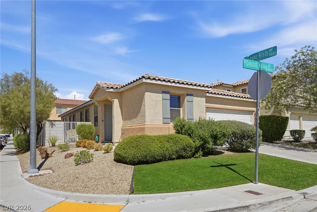5575 Cresent Valley, Las Vegas, NV 89148