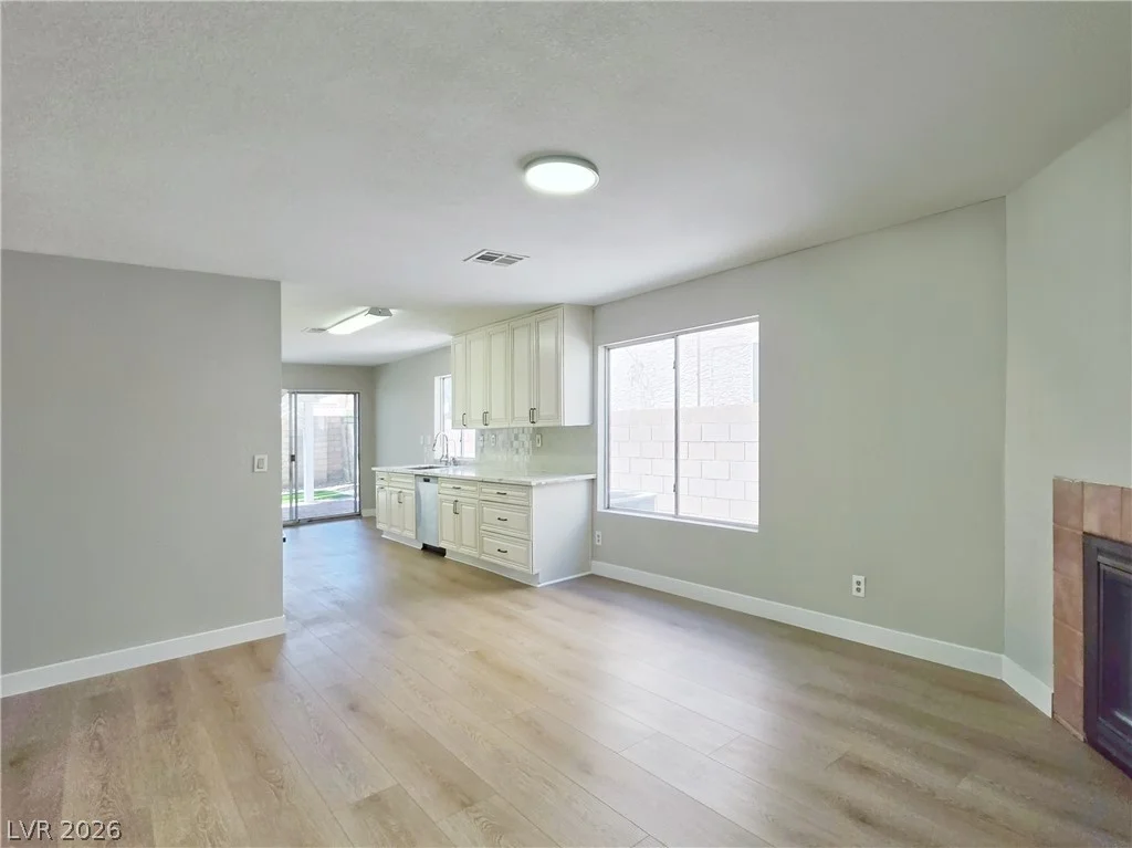 9957 Biscayne, Las Vegas, NV 89117