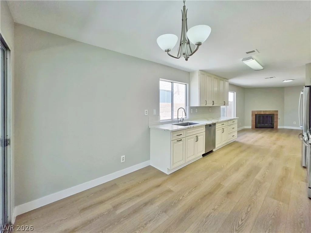 9957 Biscayne, Las Vegas, NV 89117