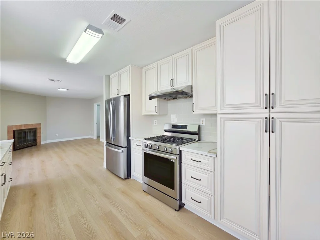9957 Biscayne, Las Vegas, NV 89117