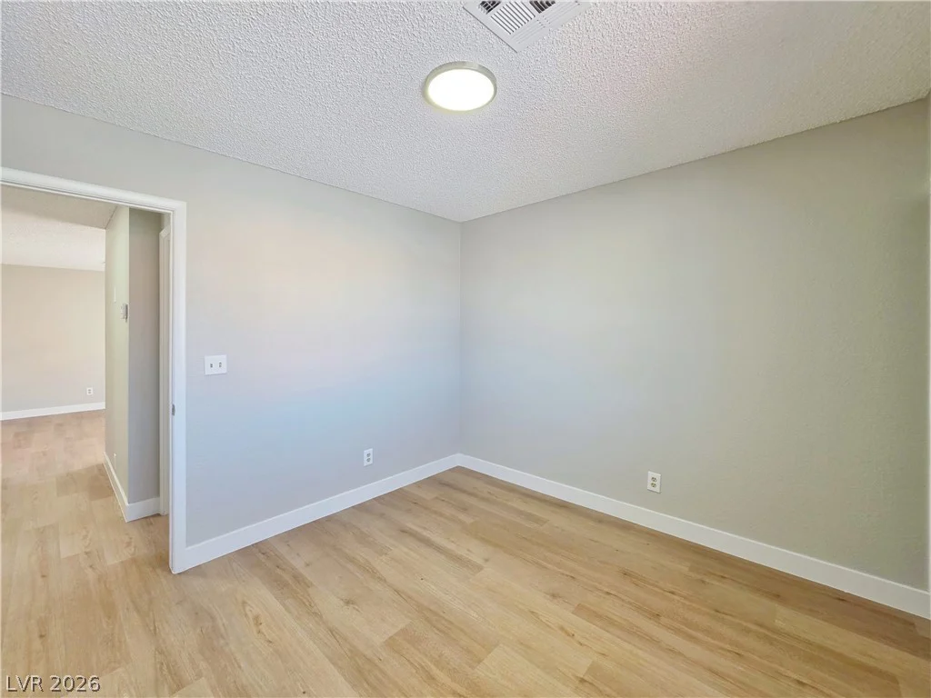 9957 Biscayne, Las Vegas, NV 89117
