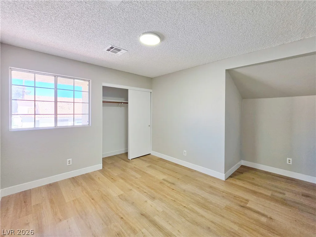9957 Biscayne, Las Vegas, NV 89117