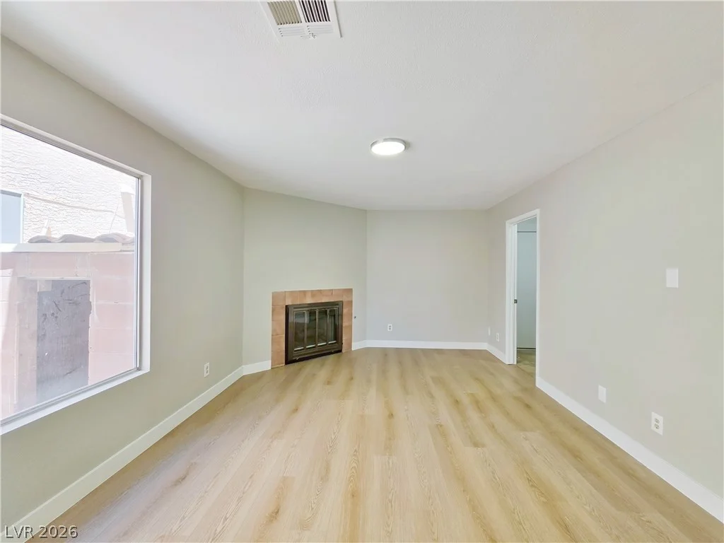 9957 Biscayne, Las Vegas, NV 89117