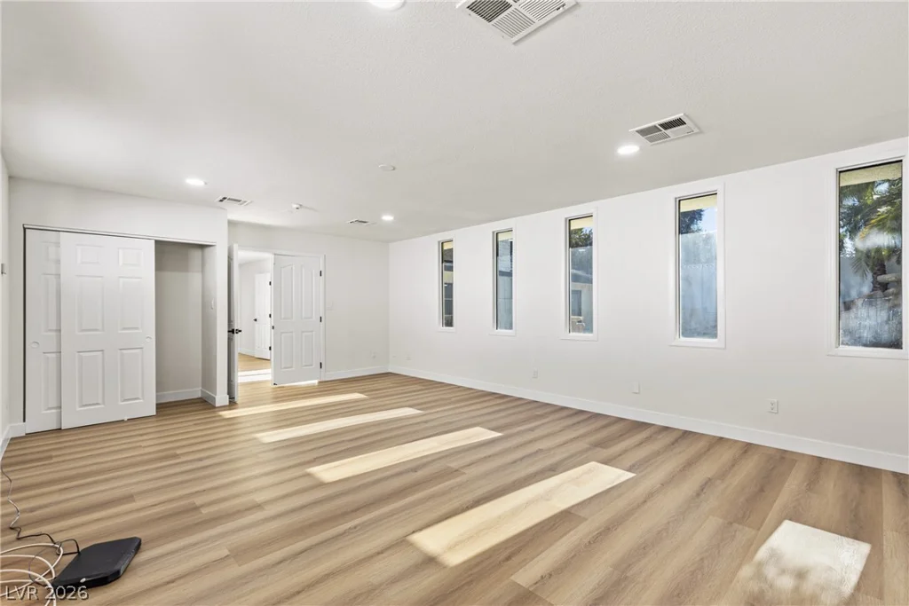 3660 Cherokee, Las Vegas, NV 89121