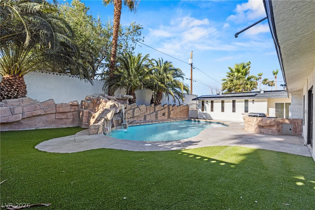 3660 Cherokee, Las Vegas, NV 89121