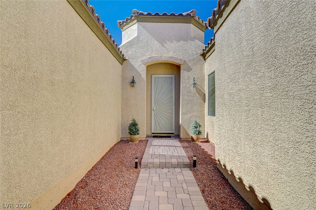 8112 Chestnut Hollow, Las Vegas, NV 89131