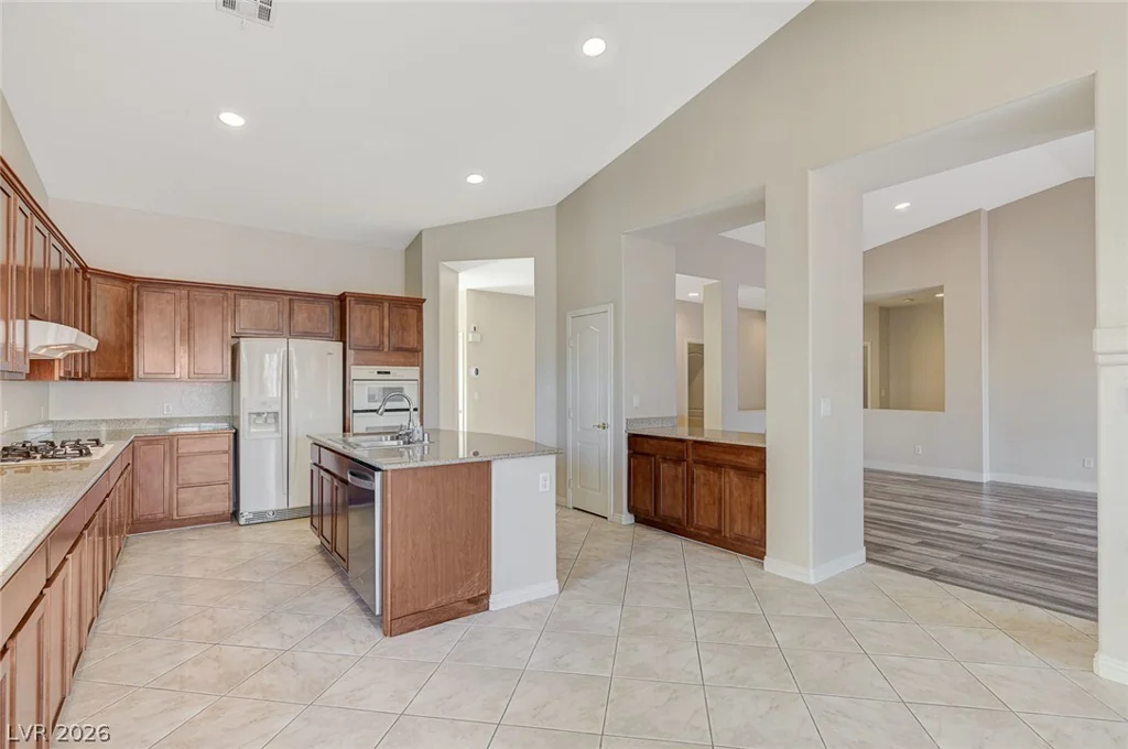 8112 Chestnut Hollow, Las Vegas, NV 89131