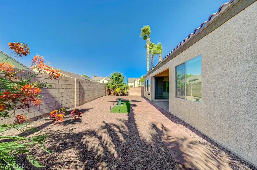 8112 Chestnut Hollow, Las Vegas, NV 89131