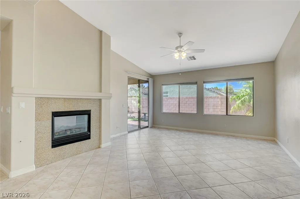 8112 Chestnut Hollow, Las Vegas, NV 89131