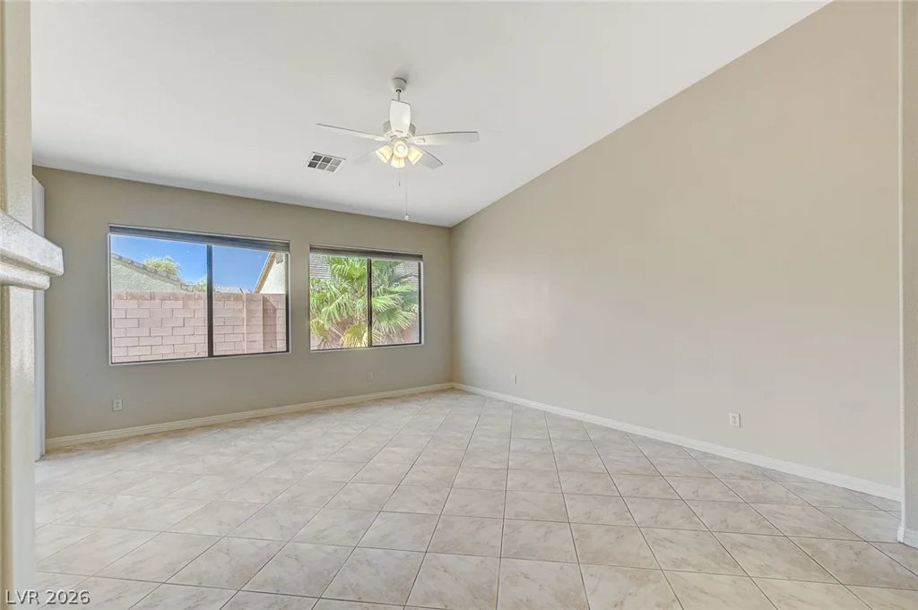8112 Chestnut Hollow, Las Vegas, NV 89131