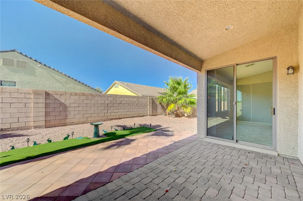 8112 Chestnut Hollow, Las Vegas, NV 89131