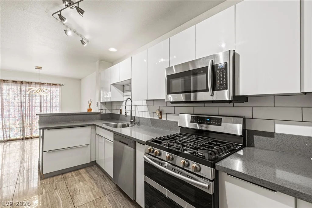 7968 Dorinda, Las Vegas, NV 89147