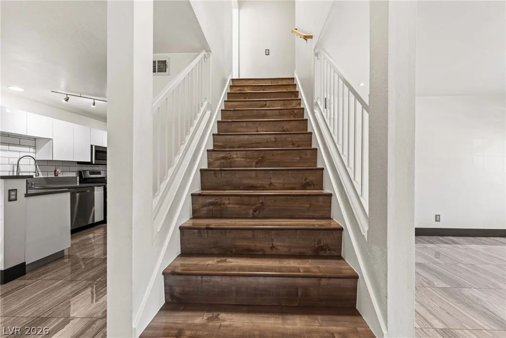 7968 Dorinda, Las Vegas, NV 89147