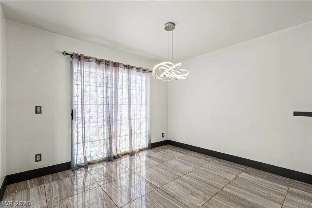 7968 Dorinda, Las Vegas, NV 89147