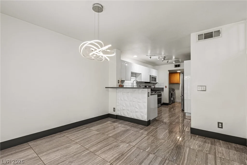 7968 Dorinda, Las Vegas, NV 89147