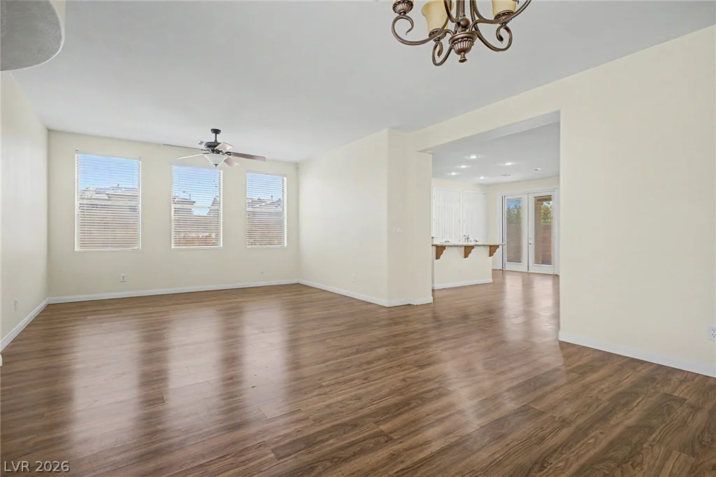 2013 Alamo Heights, North Las Vegas, NV 89031