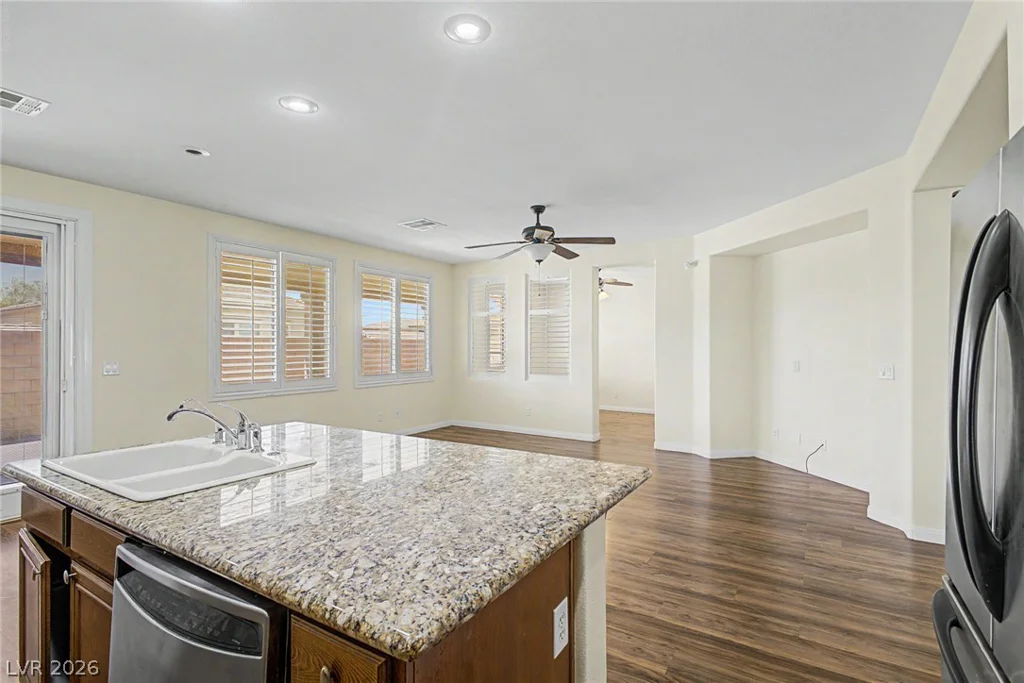 2013 Alamo Heights, North Las Vegas, NV 89031